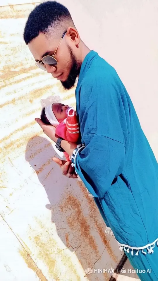 Teal-robed Man Protects Baby in Live2D Kung Fu – AI Generated Video | Hailuo AI