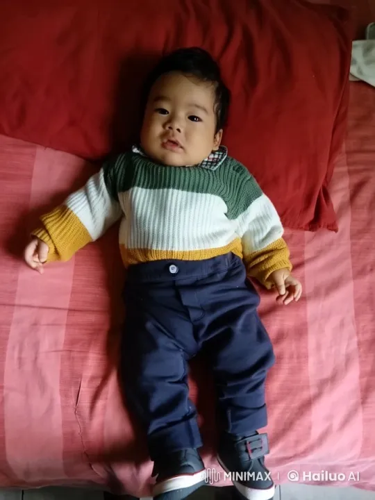Baby Dances Joyfully on Red Bed in Live2D Animation – AI Generated Video | Hailuo AI