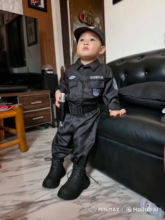 Child in SWAT Costume Dancing Live2D Animation – AI Generated Video | Hailuo AI