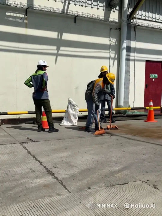 Workers Spar in Kung Fu Battle at Industrial Site – AI Generated Video | Hailuo AI