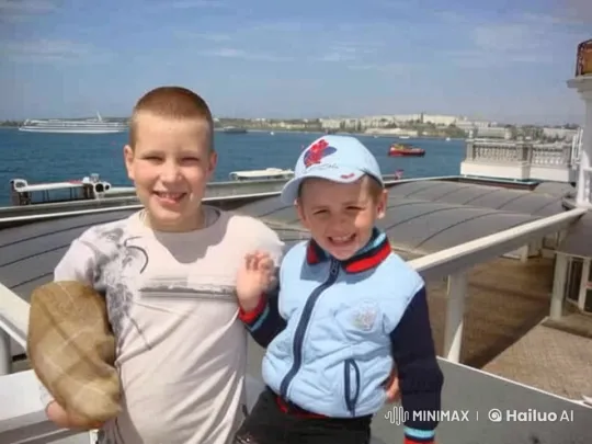 Children Greet Energetically on Seaside Live2D Video – AI Generated Video | Hailuo AI