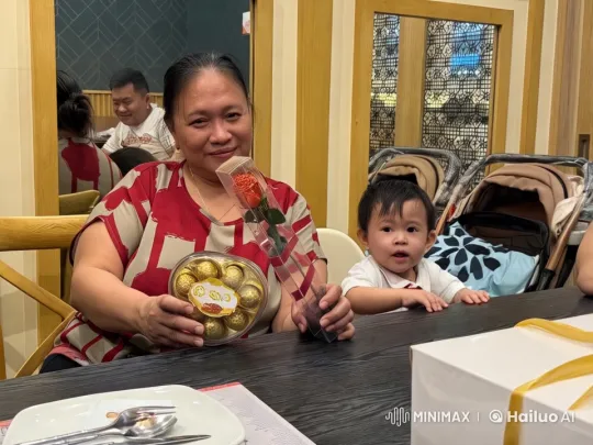 Woman and Child Celebrate in Animated Live2D Scene – AI Generated Video | Hailuo AI