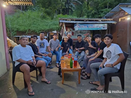 Outdoor Kungfu Demonstration Amidst Friend Gathering – AI Generated Video | Hailuo AI