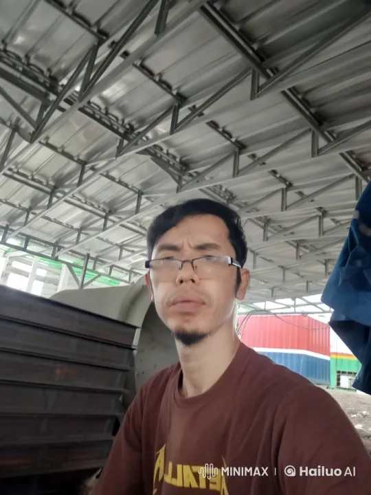 Metallica T-Shirt Man and Polar Bear in Industrial Setting – AI Generated Video | Hailuo AI