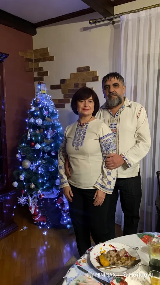 Couple Shares Romantic Kiss in Festive Christmas Setting – AI Generated Video | Hailuo AI