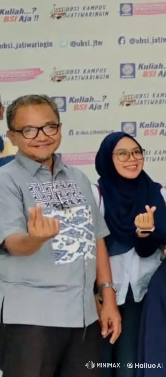 Couple Shares Tender Kiss at UBSI Kampus Jatiwaringin – AI Generated Video | Hailuo AI