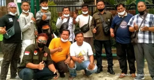 Live2D Animated Group Showcases Kung Fu Skills Outdoors – AI Generated Video | Hailuo AI