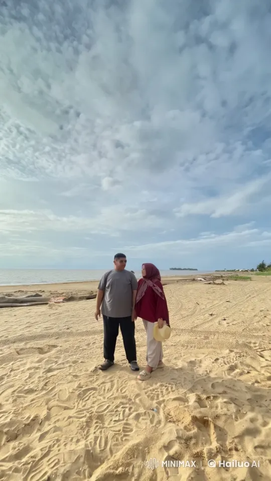 Couple Practicing Kung Fu on Sandy Beach – AI Generated Video | Hailuo AI