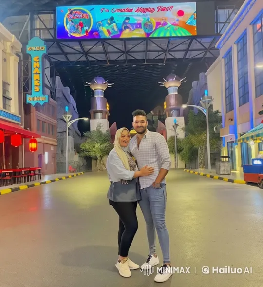 Couple Engages in Dynamic Kung Fu Battle in Illuminated Night Scene – AI Generated Video | Hailuo AI