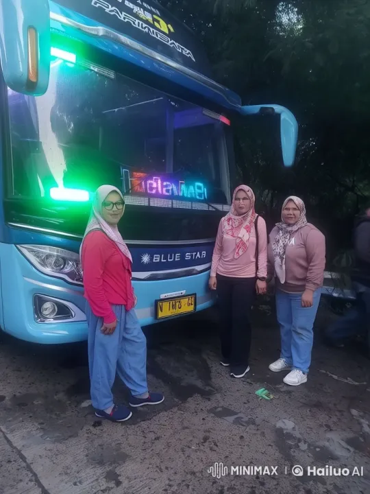 Women Display Martial Arts in Front of LED-Lit Bus – AI Generated Video | Hailuo AI