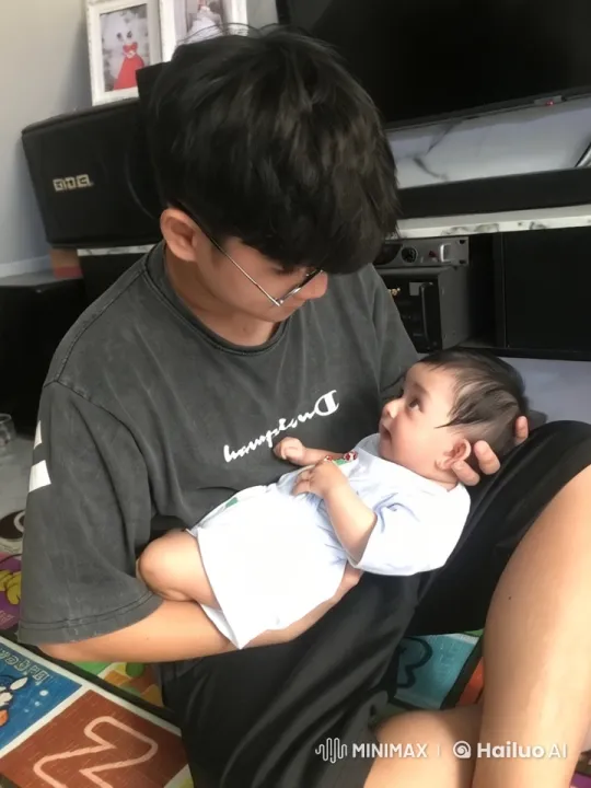 Youthful Guardian Showcases Kungfu with Baby in Live2D Short – AI Generated Video | Hailuo AI