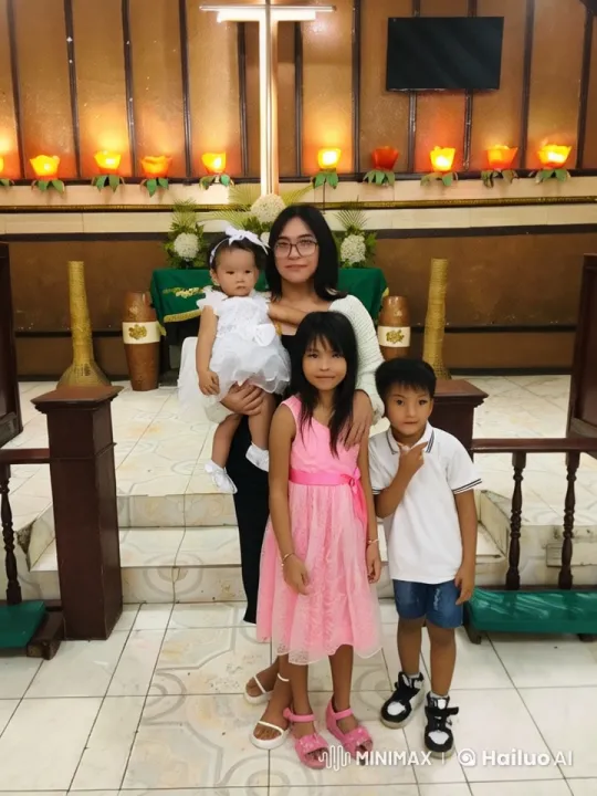 Family Practices Kung Fu in Church Setting – AI Generated Video | Hailuo AI