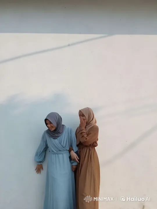 Dynamic Live2D Kungfu Fight Between Two Women – AI Generated Video | Hailuo AI