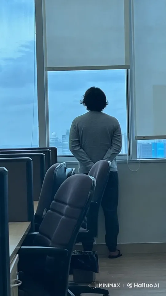 Contemplative Tai Chi Performance in Urban Setting – AI Generated Video | Hailuo AI