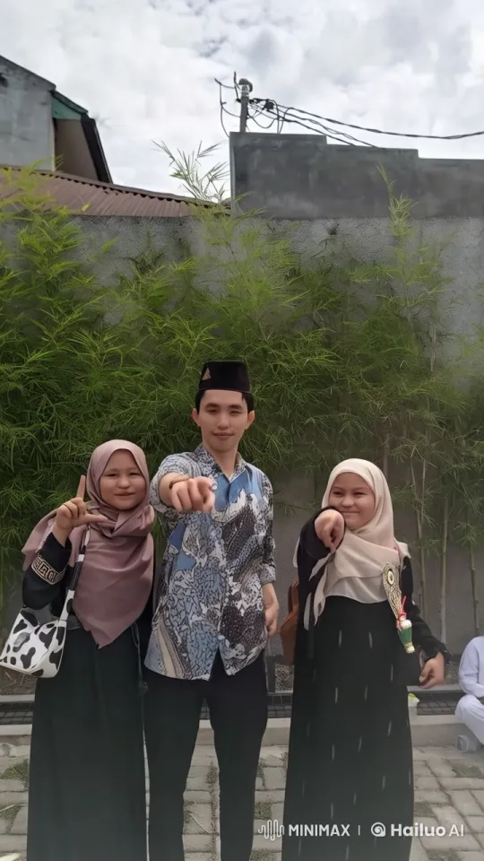 Animated Kungfu Performance by Live2D Characters – AI Generated Video | Hailuo AI