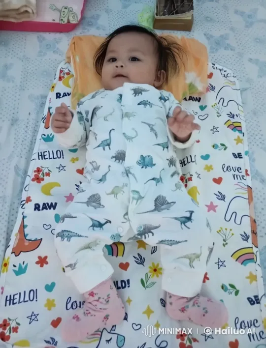 Baby Dinosaur Onesie Dances and Does Kungfu – AI Generated Video | Hailuo AI
