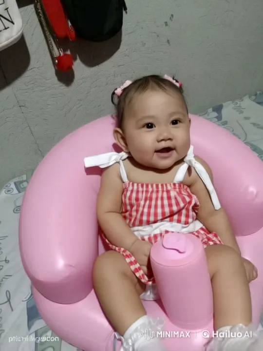 Baby Dancing in Checkered Dress with Joyful Punches – AI Generated Video | Hailuo AI
