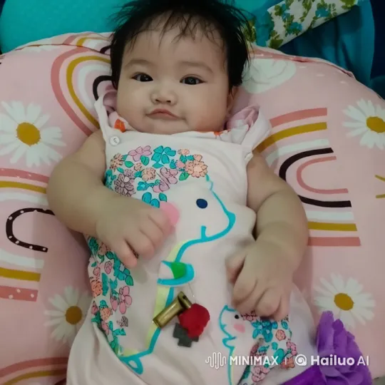Baby's Joyful Dance and Playful Actions on Decorative Pillow – AI Generated Video | Hailuo AI
