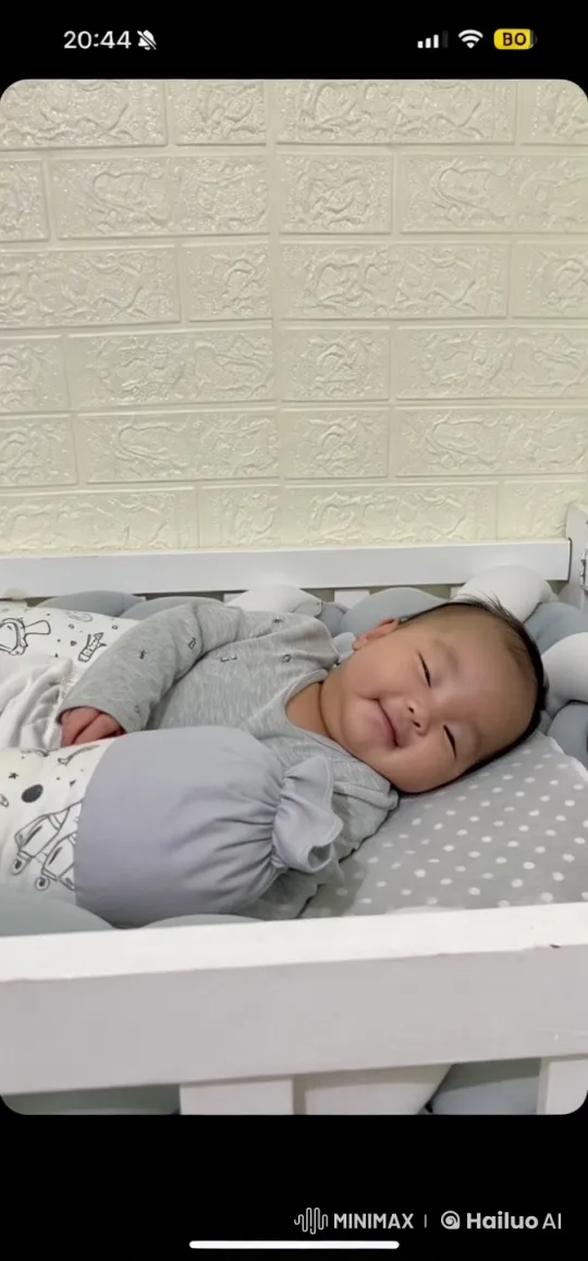 Baby's Playful Dance and Kungfu Moves in Live2D Animation – AI Generated Video | Hailuo AI