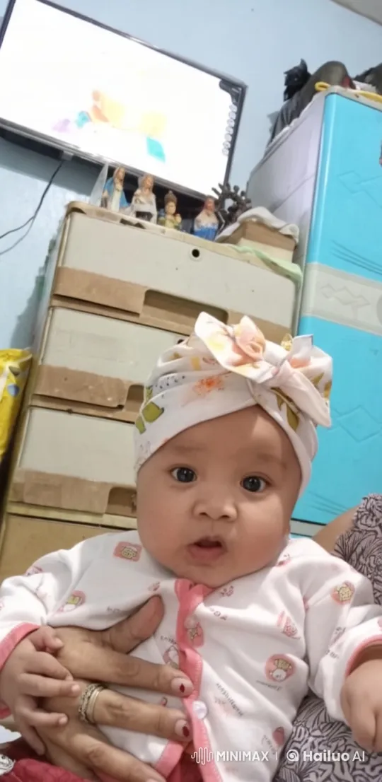 Child's Joyful Dance and Playful Boxing in Cozy Room – AI Generated Video | Hailuo AI