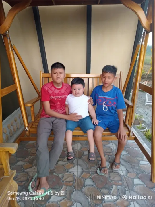 Boys Display Martial Arts Skills on Swing in Live2D Animation – AI Generated Video | Hailuo AI