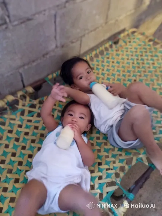 Children Display Imaginary Kung Fu Play in Rustic Setting – AI Generated Video | Hailuo AI