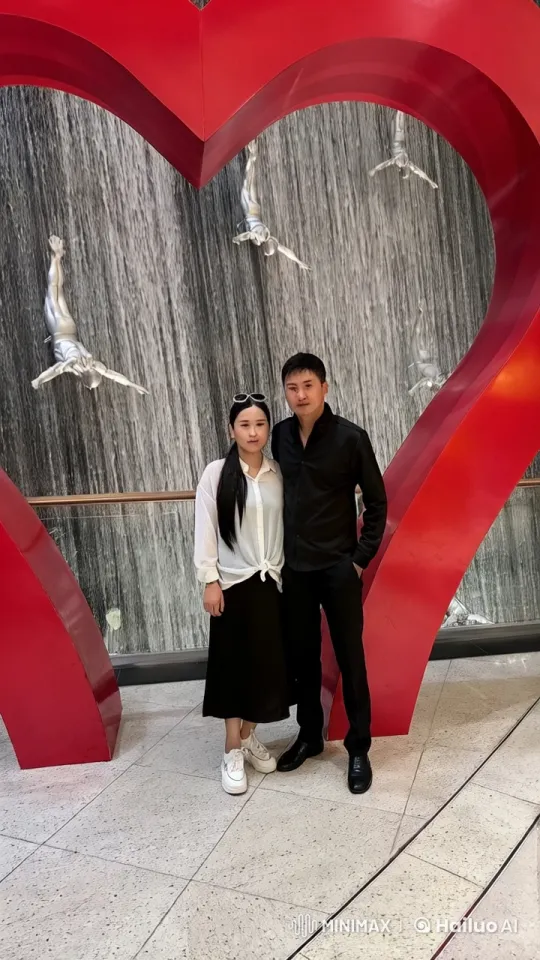 Couple Performs Kungfu in Heart-Shaped Frame – AI Generated Video | Hailuo AI