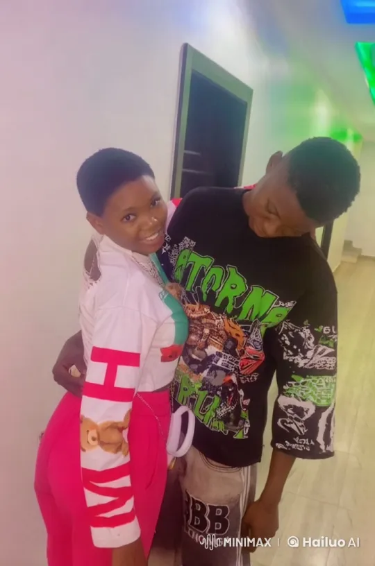 Live2D Animated Kung Fu Fight in Vibrant Costumes – AI Generated Video | Hailuo AI