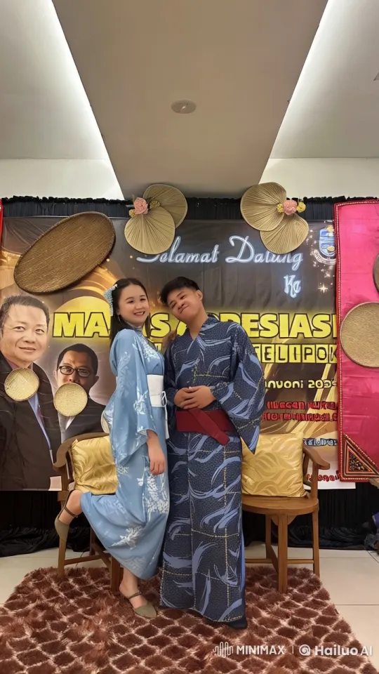 Traditional Attired Couple Demonstrates Wing Chun Skills – AI Generated Video | Hailuo AI