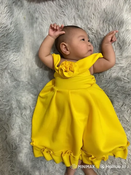 Baby in Yellow Outfit Joyfully Dancing – AI Generated Video | Hailuo AI
