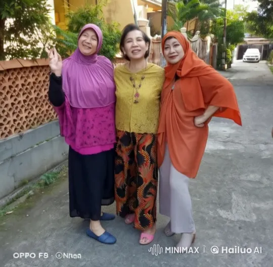 Live2D: Three Women Transform into Dynamic Kungfu Warriors – AI Generated Video | Hailuo AI