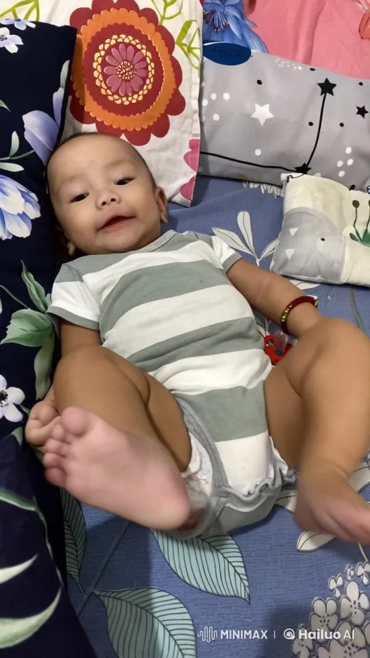 Baby's Joyful Dance in Colorful Nursery Setting – AI Generated Video | Hailuo AI