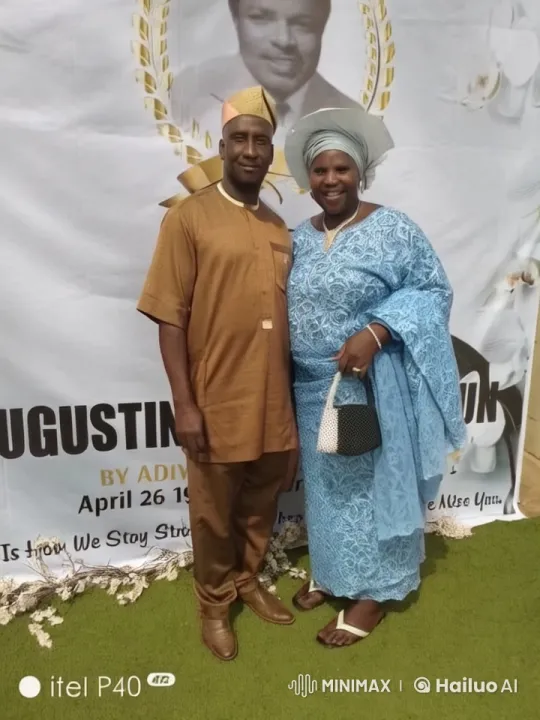 Traditional Attire Couple Showcases Martial Arts in Live2D Animation – AI Generated Video | Hailuo AI