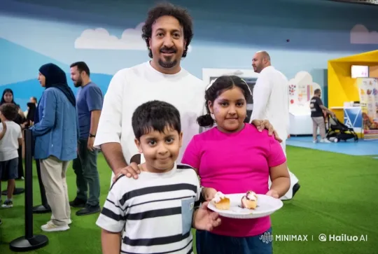 Kids' Joyful Kung Fu Display in Family-Friendly Setting – AI Generated Video | Hailuo AI
