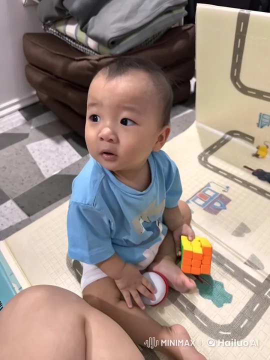 Baby Dancing Joyfully in Cozy Living Room Animation – AI Generated Video | Hailuo AI