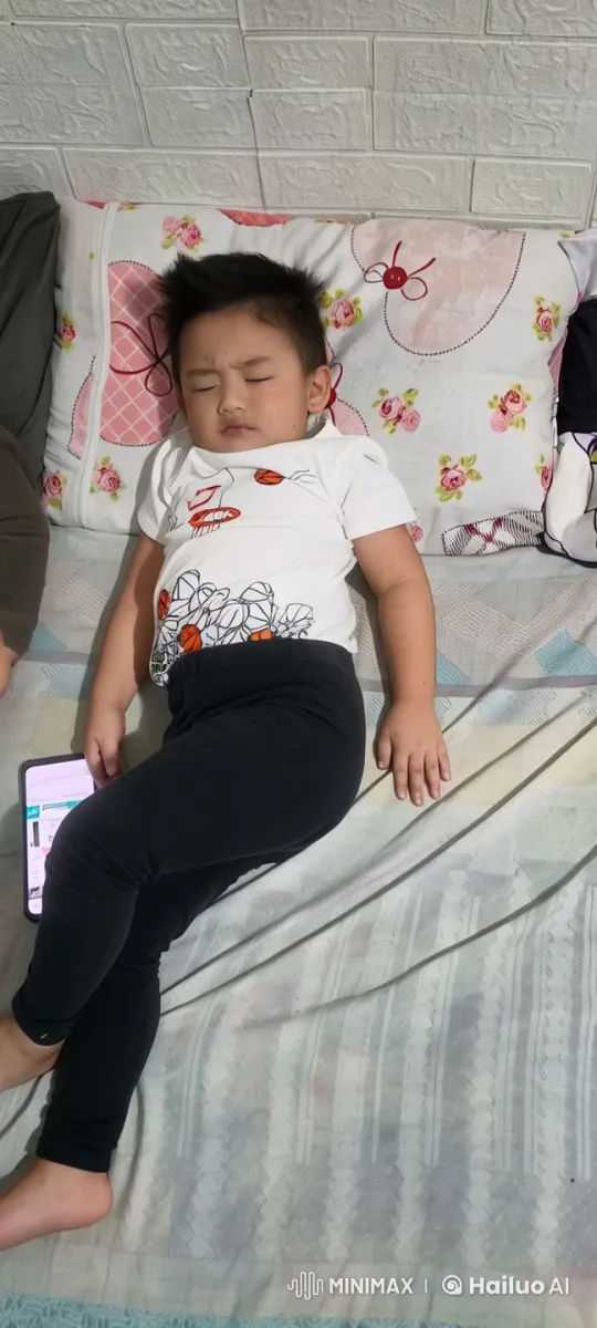 Child's Playful Dance and Kung Fu Poses in Live2D Animation – AI Generated Video | Hailuo AI