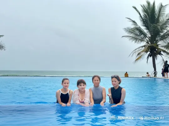 Women's Kung Fu Battle in Infinity Pool – AI Generated Video | Hailuo AI