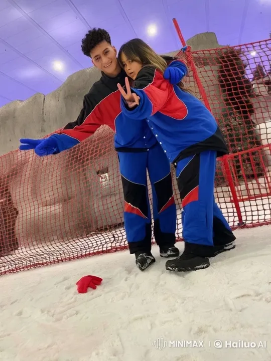 Snowy Winter Fight: Blue vs Red in Playful Kung Fu – AI Generated Video | Hailuo AI