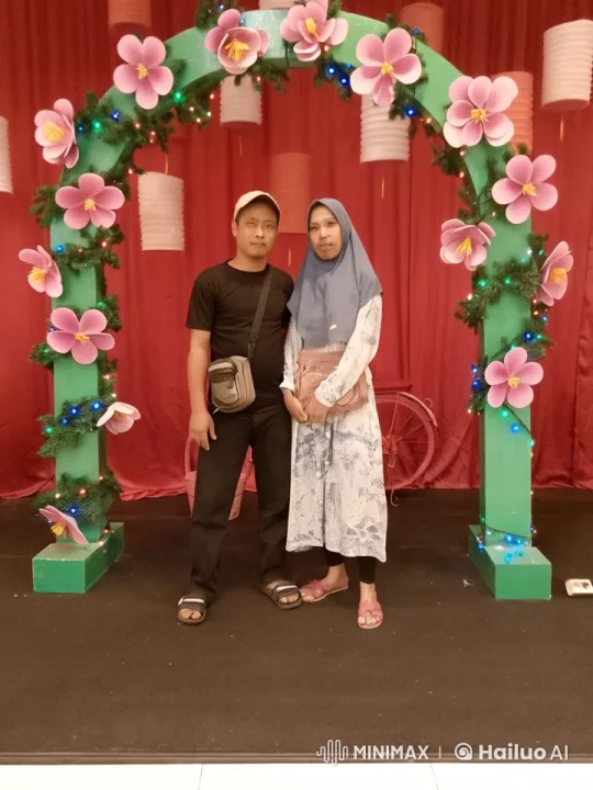 Couple Showcases Martial Arts Under Floral Arch in Live2D Animation – AI Generated Video | Hailuo AI