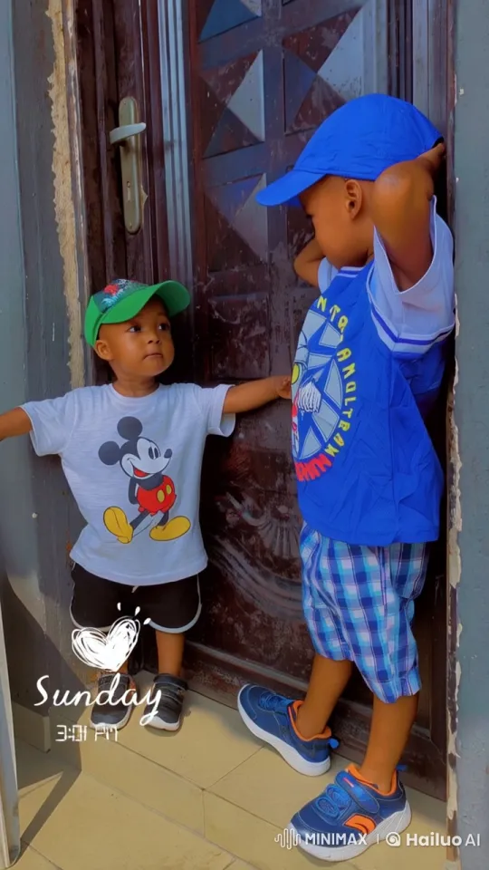 Children Playfully Practice Kung Fu in Live2D Animation – AI Generated Video | Hailuo AI
