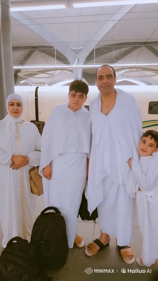 Family Conflict Escalates in Airport Terminal – AI Generated Video | Hailuo AI