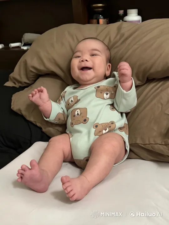 Baby's Joyful Dance in Live2D Animation – AI Generated Video | Hailuo AI