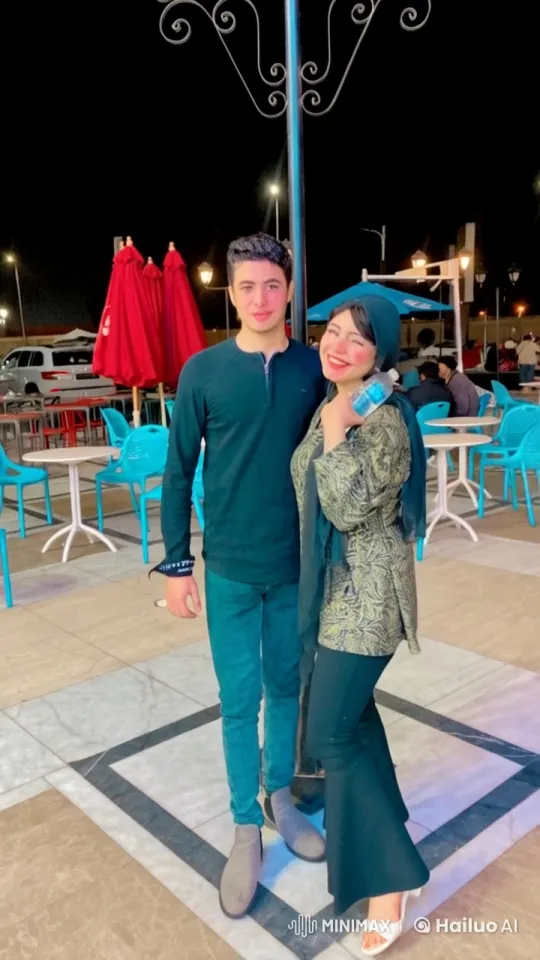 Nighttime Dining Area Turns Chaotic Fight Scene – AI Generated Video | Hailuo AI