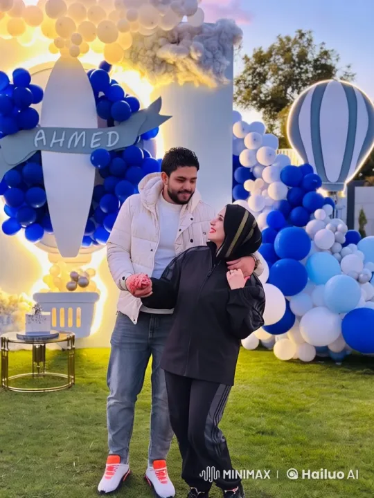 Couple Celebrates with Balloons in Live2D Animation – AI Generated Video | Hailuo AI