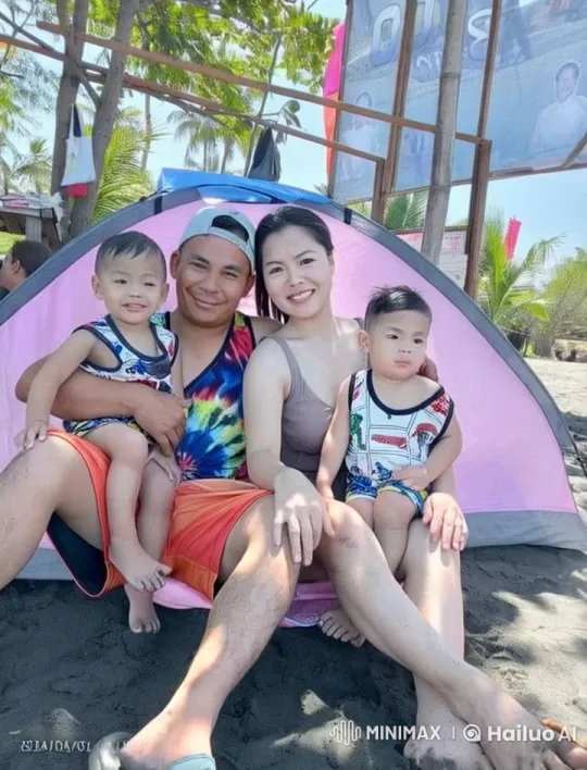 Family Enjoying a Tranquil Beach Day – AI Generated Video | Hailuo AI