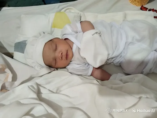 Baby's Gentle Dance and Playful Punches Animation – AI Generated Video | Hailuo AI
