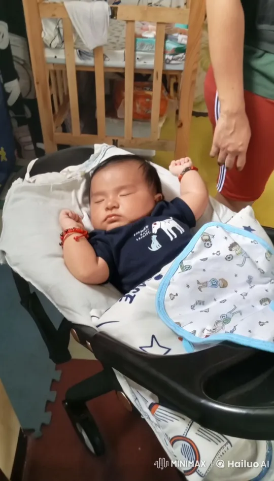 Baby's Adorable Kung Fu in Live2D Animation – AI Generated Video | Hailuo AI