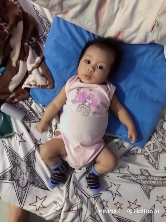 Baby Dancing Joyfully on Patterned Bed in Live2D Animation – AI Generated Video | Hailuo AI