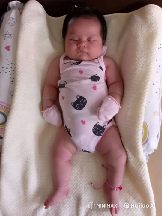 Baby Dances Playfully in Animated Live2D Video – AI Generated Video | Hailuo AI