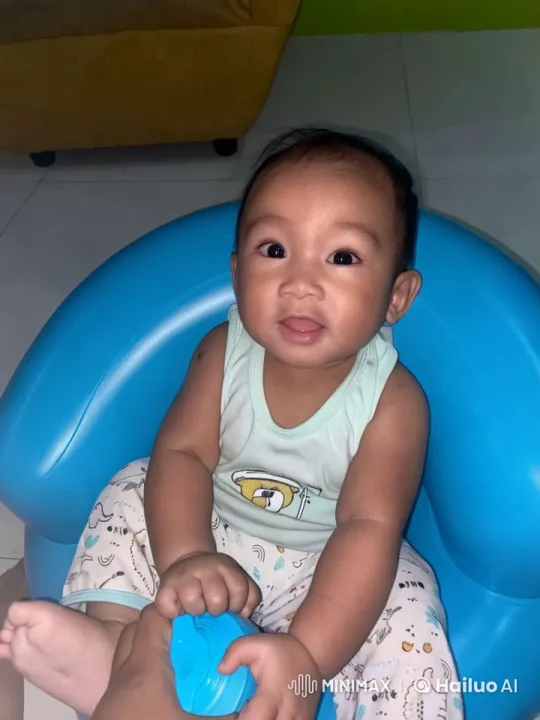 Baby Dancing Gently in Infant Seat - Sleepy Rhythm – AI Generated Video | Hailuo AI